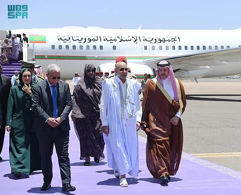 الرئيس الموريتاني يصل إلى المدينة المنوّرة لزيارة المسجد النبوي