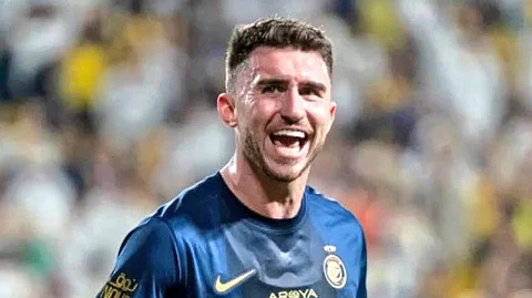 إيمريك لابورت لاعب نادي النصر