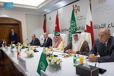 اللجنة الوزارية المكلّفة من القمة العربية الإسلامية المشتركة تعقد اجتماعًا مع الرئيس الفلسطيني عبر الاتصال المرئي
