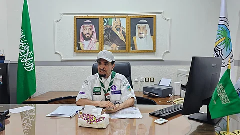 المشرف على معسكرات الخدمة العامة بجمعية الكشافة يؤكد على أهمية المتابعة الميدانية خلال الحج