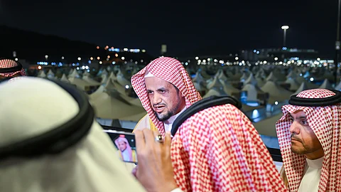 سعود المعجب خلال جولة تفقدية لمقار النيابة العامة في المشاعر المقدسة