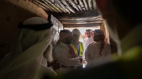 شاهد.. "السودة للتطوير" تُنجز المرحلة الأولى من الإصلاحات العاجلة لحصن “الشيخ” التراثي في رجال ألمع