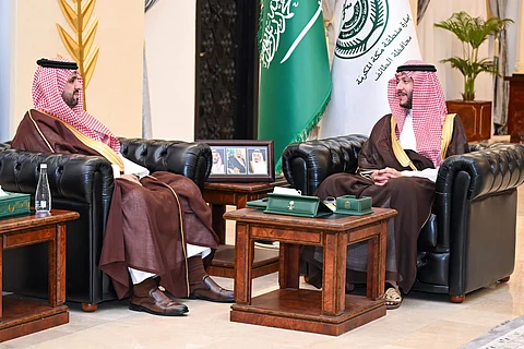 محافظ الطائف يطّلع على تقرير إدارة المساجد والدعوة والإرشاد لخدمة ضيوف الرحمن