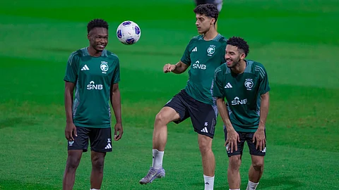 جانب من تدريبات لاعبي المنتخب السعودي الأول لكرة القدم