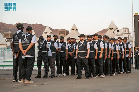 شاهد.. كشافة وزارة الرياضة يباشرون مهام مسح مشعر منى لجمع المعلومات الميدانية قبل وصول الحجيج