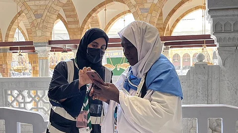المرأة السعودية في خدمة الحجاج.. حضورٌ نوعي وتمكين فعّال