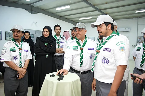 "لبيك يا رب الحرم.. في حجنا نحن الخدم".. "الجوالة" يشعلون أجواء معسكرات الخدمة العامة بأهازيج حماسية