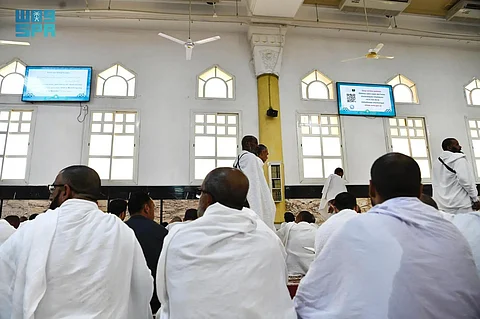 "الشؤون الإسلامية" تبث أكثر من 900 ألف رسالة توعوية بـ 75 شاشة في مسجد الخيف