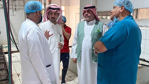 استعدادات متكاملة لمسالخ القويعية والرين لاستقبال عيد الأضحى.. ضيافة وتنظيم وتطوع