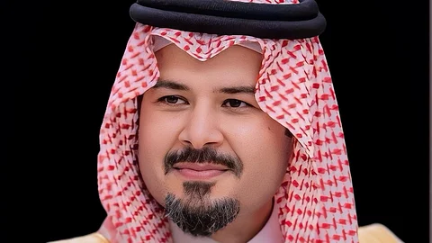 أمير المدينة يهنئ القيادة الرشيدة بعيد الأضحى: "نسأل الله أن يعيده عليكم بالصحة والعافية"