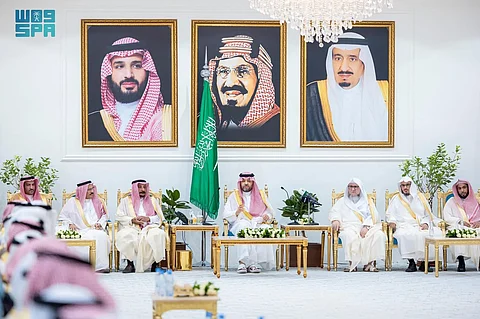 أمير الحدود الشمالية يستقبل المهنئين بعيد الأضحى