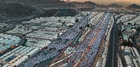 مشاهد من منشأة الجمرات.. تواجد للإسعاف وقوات الطوارئ لخدمة كبار السن وذوي الإعاقة