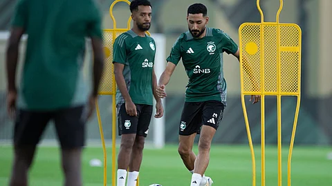 تحضيرًا لمواجهة أستراليا ضمن تصفيات كأس العالم.. "الأخضر" يواصل تدريباته في معسكر جدة