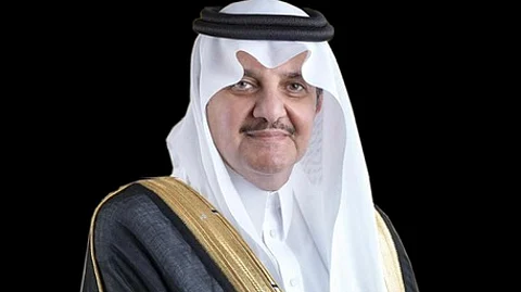 أمير الشرقية يهنئ القيادة بمناسبة نجاح موسم حج 1446هـ