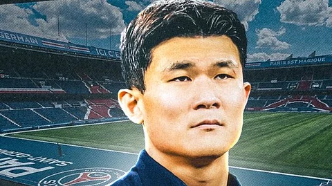 النصر ينافس عملاق الدوري الفرنسي للتعاقد مع مدافع بايرن ميونيخ