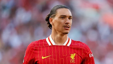بعد تعثر صفقة "أوسيمين".. الهلال يعيد فتح ملف "نونيز" مهاجم ليفربول