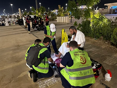 650 متطوعًا في "الصحي التطوعي بالحج".. تجارب إنسانية ودعوات خالدة في المشاعر المقدسة