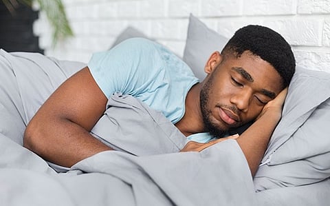 قد يحدث في منتصف العمر.. دراسة تحذر من "خطر محتمل" لمحبي نوم القيلولة