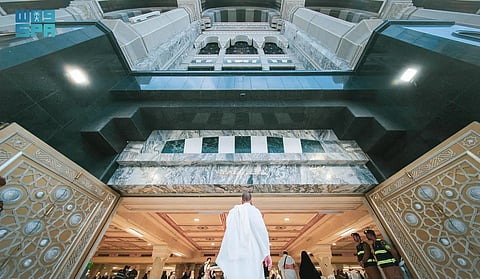 أبواب المسجد الحرام ..  "هيئة العناية بالحرمين" تستخدم تقنيات الذكاء الاصطناعي عبر حساسات قارئة