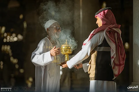 بالطيب والأدهان الفاخرة .. المسجد النبوي يستقبل ضيوف الرحمن بعد أداء فريضة الحج
