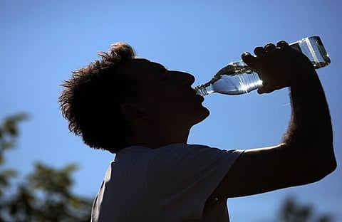 الجفاف قد يربك وظائف الجسم.. طبيبة تحذر من العلامات في الطقس الحار