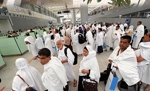 وصول طلائع الحجاج الإيرانيين إلى مطار عرعر تمهيدًا لمغادرتهم عبر منفذ جديدة عرعر