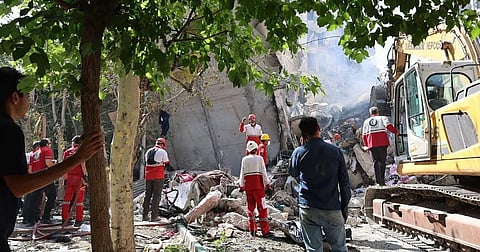 نزوح آلاف الإيرانيين بعد استهداف إسرائيل مواقع مدنية بطهران