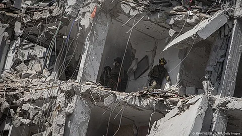 انفجارات تهز تل أبيب مع تصاعد المواجهة الصاروخية بين إيران وإسرائيل