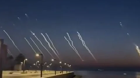 الجيش الكويتي: الصواريخ العابرة في الأجواء لم تمثل أي تهديد على أراضينا