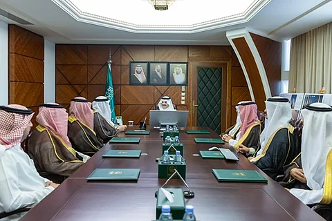 أمير المنطقة الشرقية يطّلع على المشاريع الفائزة بمسابقة تطوير مداخل حاضرة الدمام