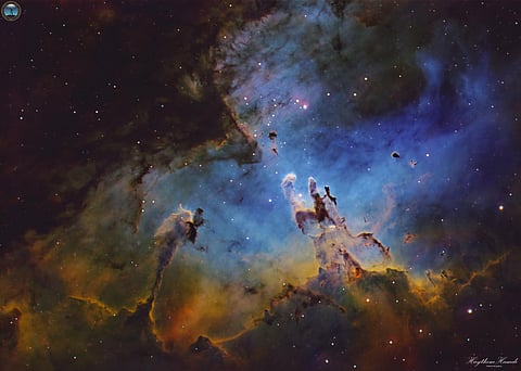 "مرصد الختم الفلكي" يوثق "أعمدة الخلق" من سماء الإمارات في تصوير فلكي نادر