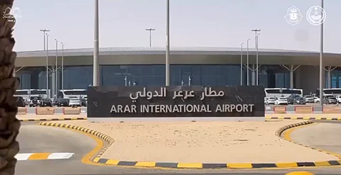 شاهد .. الأمن العام يرافق قوافل الحجاج الإيرانيين عبر منفذ جديدة عرعر