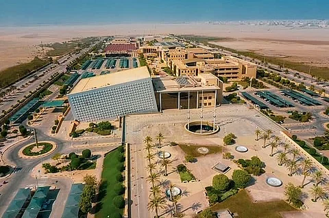 جامعة الأمير محمد بن فهد تحقق إنجازًا عالميًا بدخولها في قائمة أفضل 100 جامعة في تصنيف التايمز