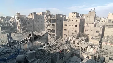 غزة .. مجزرة جديدة في جباليا: 16 شهيداً بينهم طفلان وسيدة