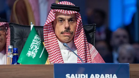 وزير الخارجية الأمير فيصل بن فرحان