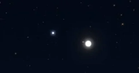 اقتران بديع بين القمر والزهرة يزين سماء الوطن العربي.. فجر الأحد