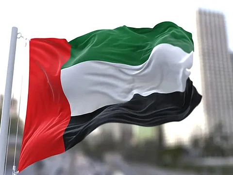 الإمارات تتابع بقلق تصاعد المواجهة العسكرية في المنطقة وتدعو إلى الحكمة والحوار