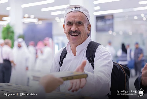شاهد .. الحجاج الإيرانيون يودّعون المملكة برسائل امتنان ودعاء بعد حج استثنائي