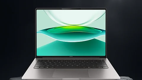 علامة HONOR تكشف عن الجهاز فائق القوة HONOR MagicBook Pro 14