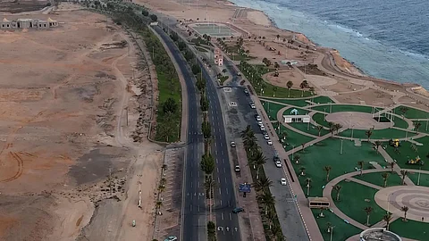 شاهد الواجهة البحرية بالوجه..هنا متنفس رياضي وترفيهي يجذب الأهالي والزوار