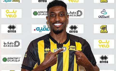 بعنوان "النمر يبقى نمر".. الاتحاد يجدد عقد مدافعه "شراحيلي" حتى 2028