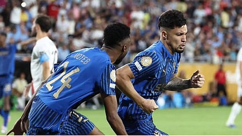 فرحة لاعبي الهلال بالفوز على مانشستر سيتي الإنجليزي في مونديال العالم
