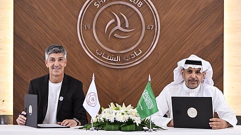 الإسباني إيمانويل ألغواسيل مدربًا للشباب