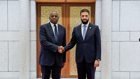 الرئيس السوري أحمد الشرع ووزير الخارجية البريطاني ديفيد لامي