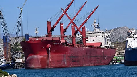 السفينة "ماجيك سيز" في مرفئ باليونان في 2022