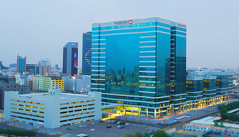 مستشفى الدكتور سليمان الحبيب بالخبر ينقذ حياة طفل ولد بعيب خلقي نادر "تسرب الكيلوس"