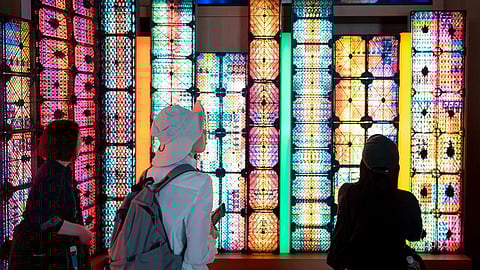 مشاهد من جناح السعودية بإكسبو أوساكا.. إستوديوهات ثقافية لفنون وطنية