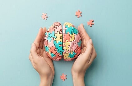 من الهمهمة إلى المشي للخلف.. أغرب النصائح للحفاظ على الذاكرة وصحة الدماغ