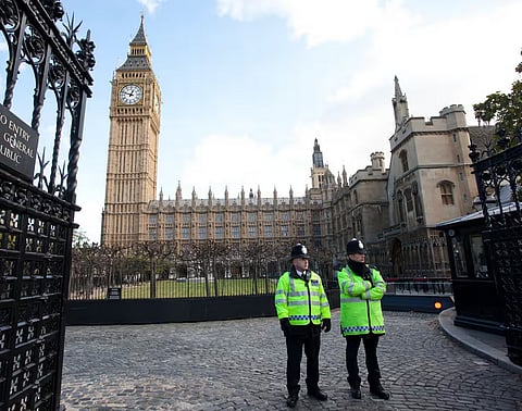 "واسع ومستمر" .. الاستخبارات البريطانية: تهديد إيران لنا يعادل في خطورته روسيا