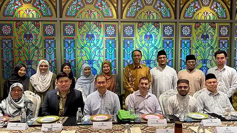 مركز الفلك الدولي يقدّم ورشًا علمية في سنغافورة بدعوة من المجلس الإسلامي